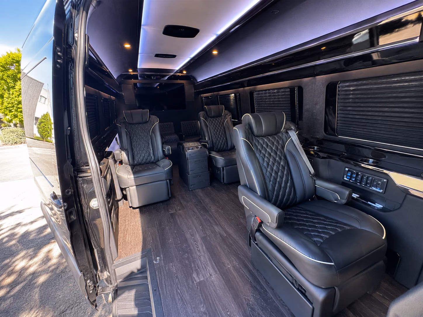 riverside 15 passenger sprinter van inside